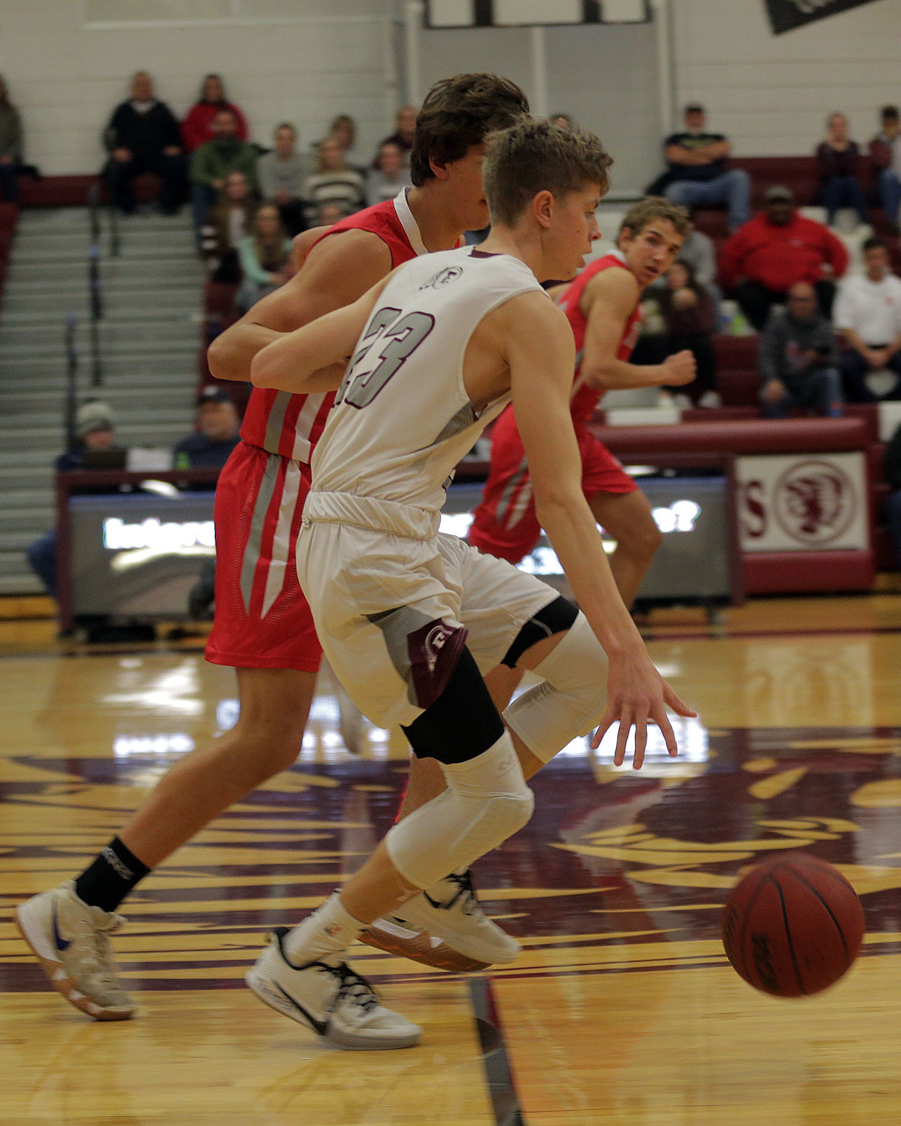 Truckee at Elko Boys Basketball (5).jpg